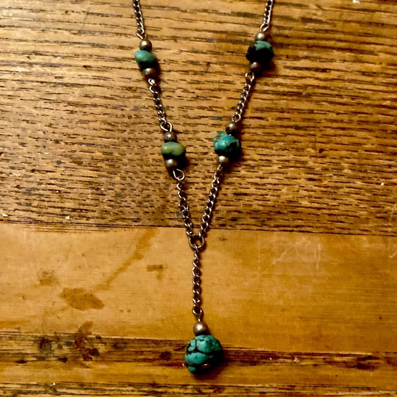 20inch choker including pendant drop. Silver colored chain Turqoise nuggets. - Picture 2 of 2